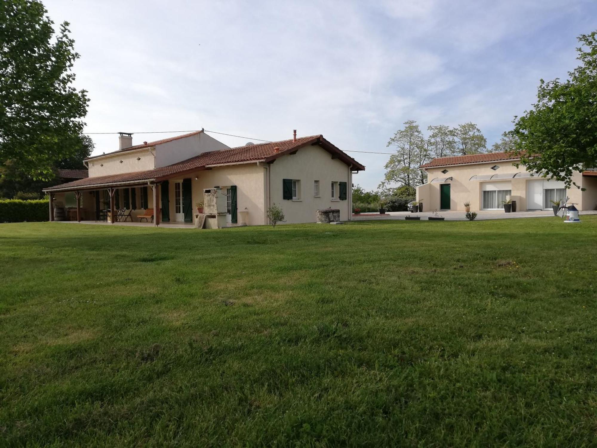 Bed and Breakfast La Mancine Laulan Jau-Dignac-et-Loirac Exterior foto