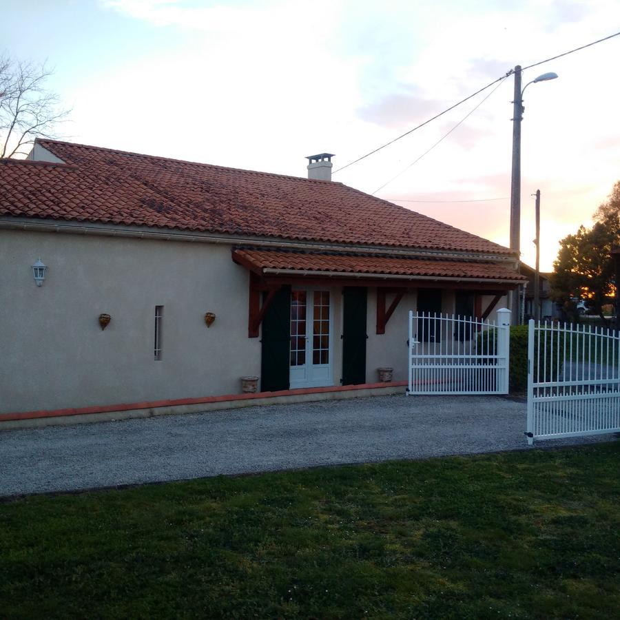 Bed and Breakfast La Mancine Laulan Jau-Dignac-et-Loirac Exterior foto